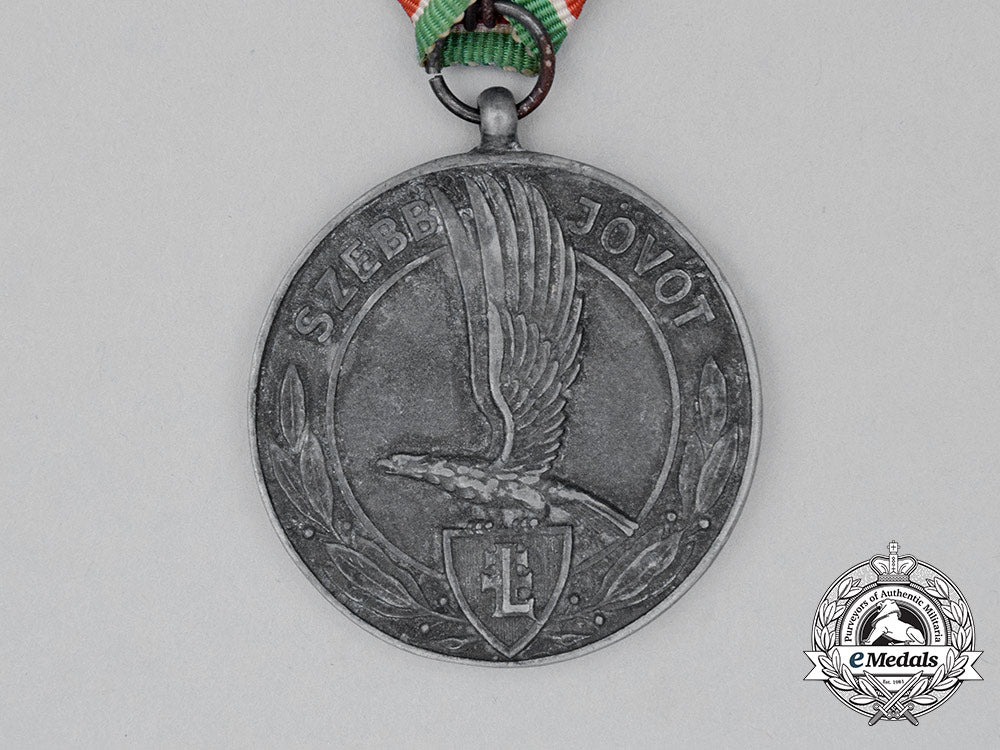 a_hungarian_levente_outstanding_service_medal_cc_0121