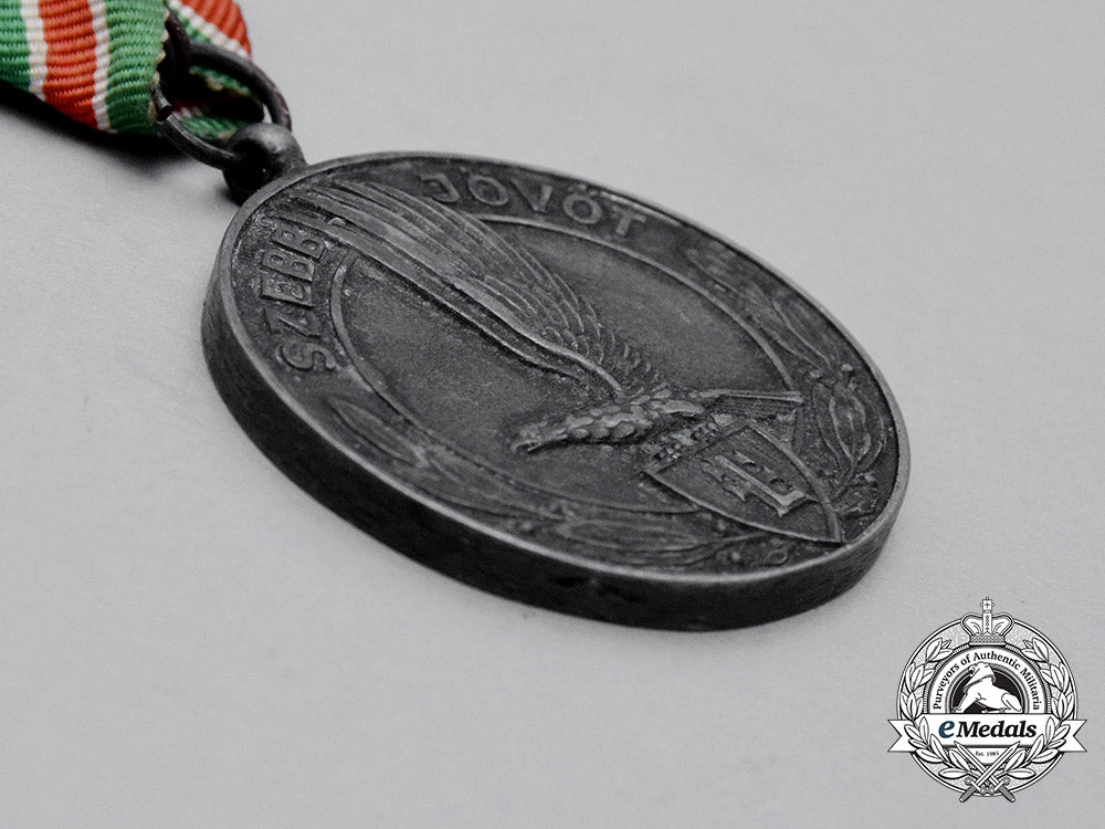 a_hungarian_levente_outstanding_service_medal_cc_0124