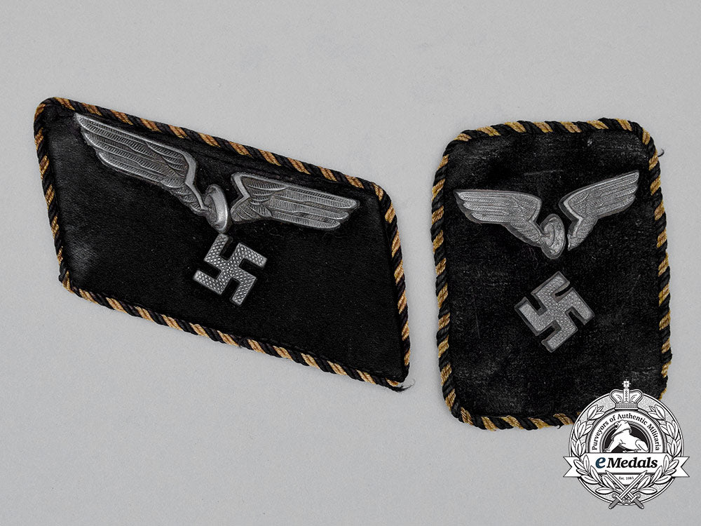 a_grouping_of_two_different_styles_of_german_railway(_reichsbahn)_pay_official’s_collar_tabs_cc_0166