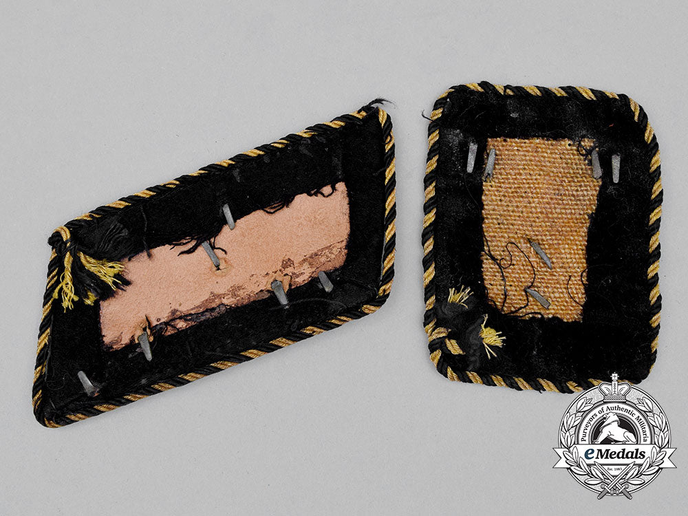 a_grouping_of_two_different_styles_of_german_railway(_reichsbahn)_pay_official’s_collar_tabs_cc_0167