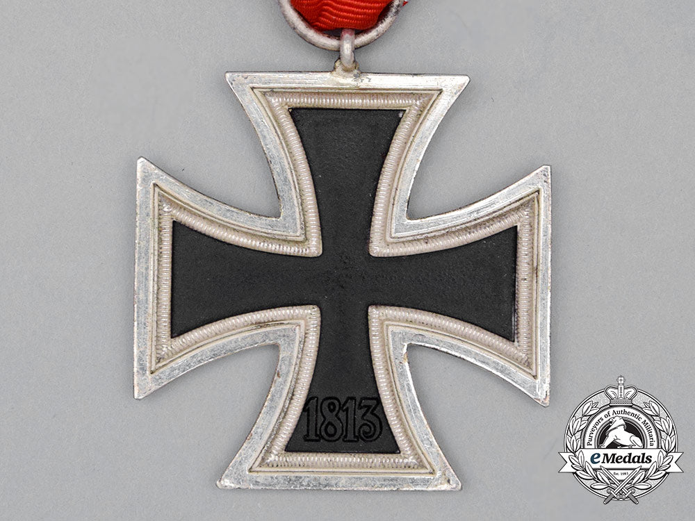 a_mint_and_unissued_iron_cross1939_second_class_cc_0191