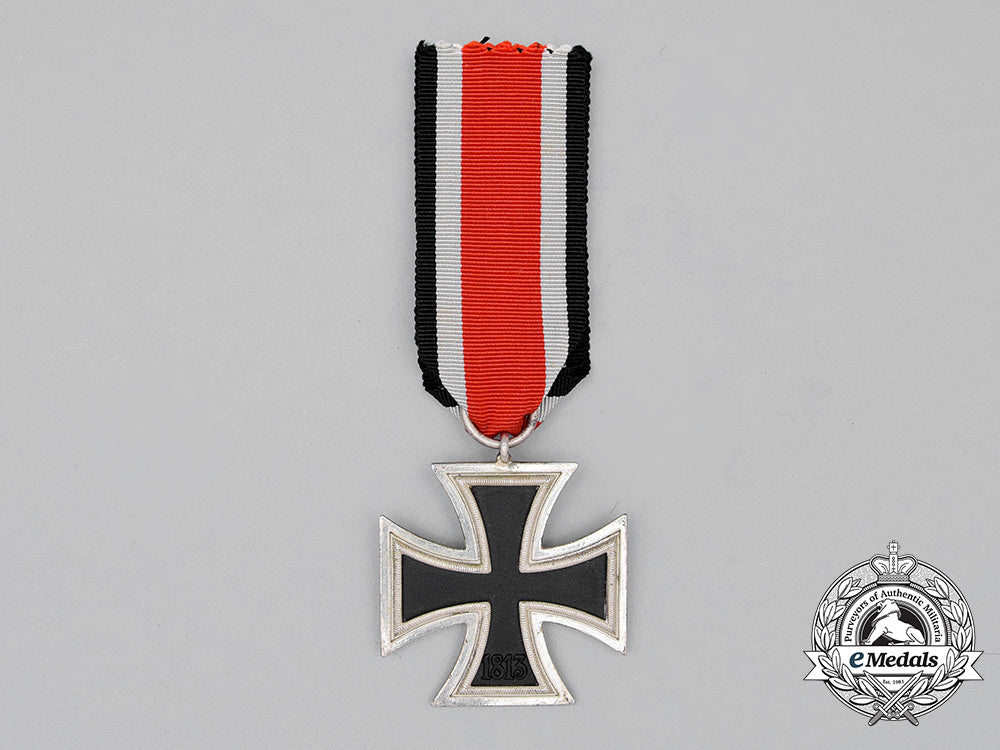 a_mint_and_unissued_iron_cross1939_second_class_cc_0192