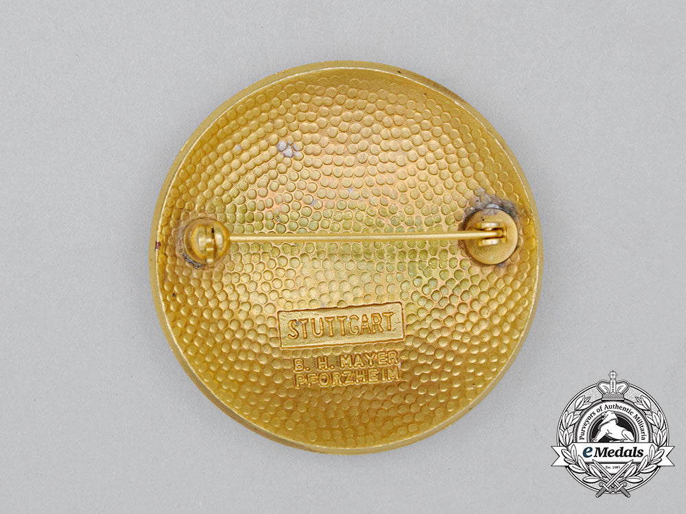 a_third_reich_period_drk(_german_red_cross)_sisterhood_badge_cc_0235