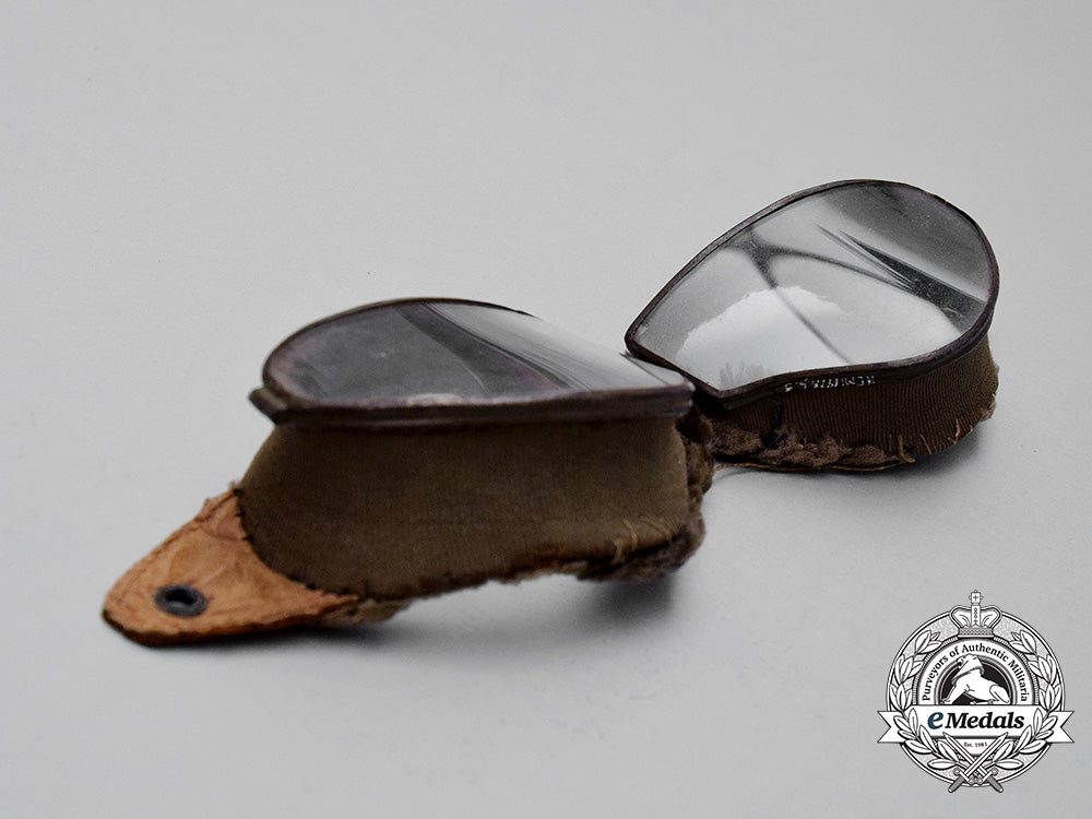 an_extremely_fragile_and_scarce_pair_of_first_war_imperial_german_aviator's_goggles_cc_0400