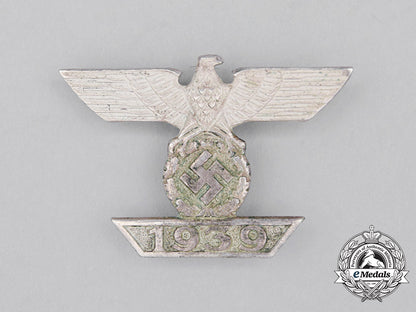 a_fine_clasp_to_the_iron_cross1939_first_class;_second_type;_unmarked_b._h._mayer_cc_0470