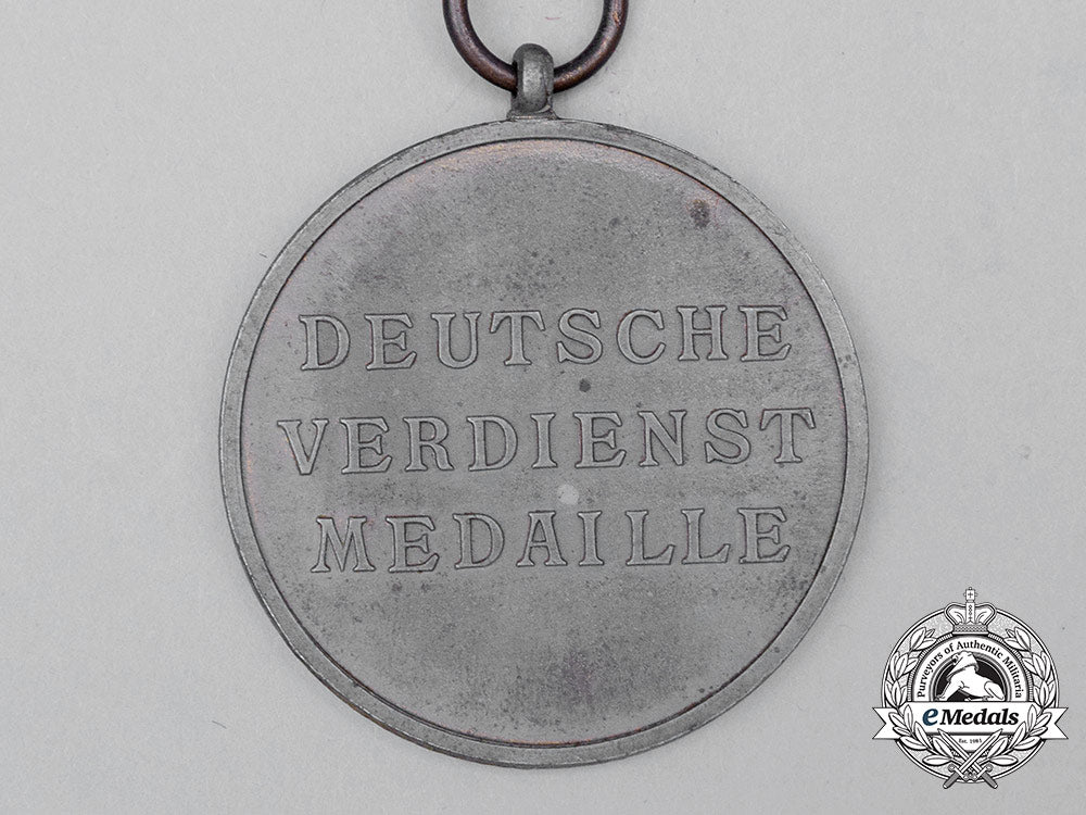 a_third_reich_period_german_eagle_order_merit_medal_cc_0526
