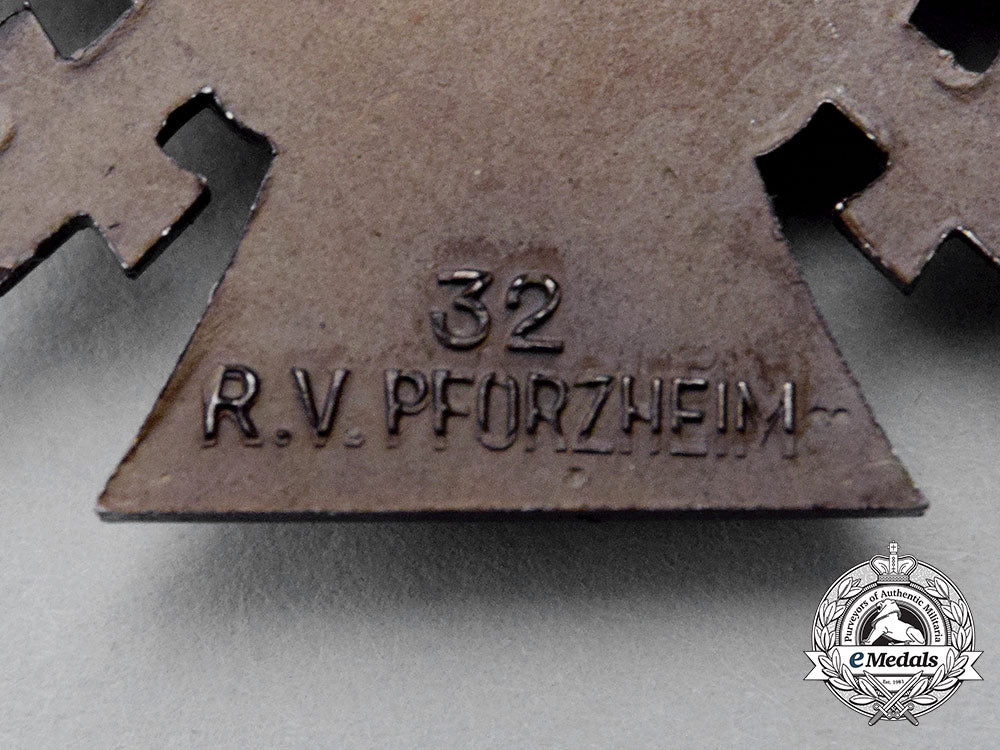 a_first_war_german_iron_cross1914_second_class_and_hindenburg_cross_medal_bar_grouping_cc_0573