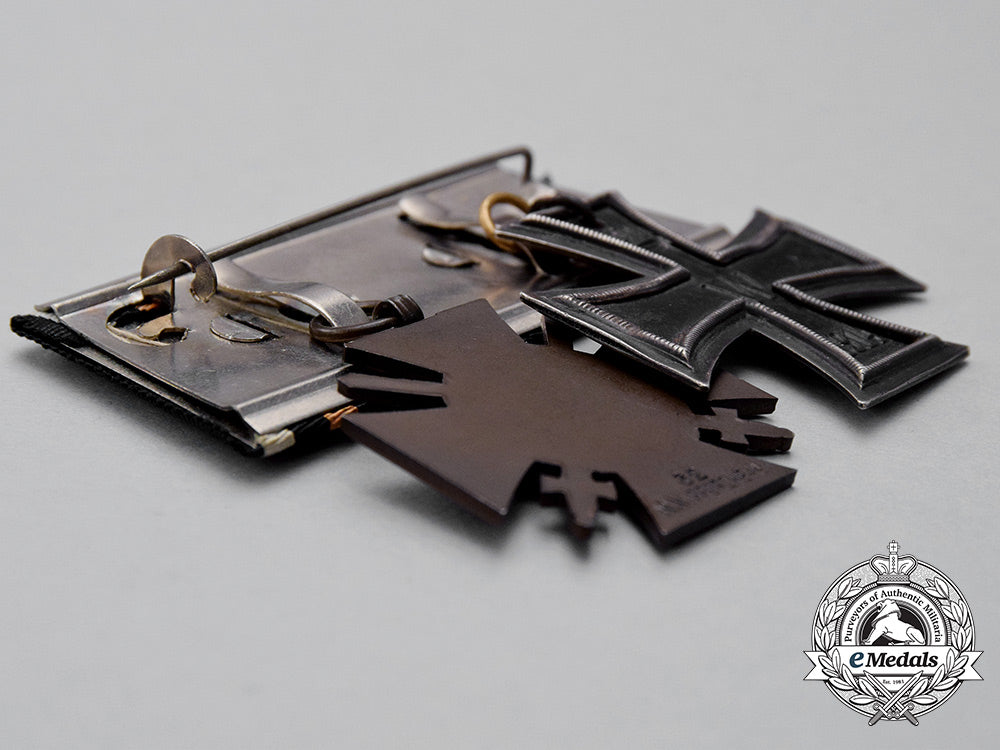 a_first_war_german_iron_cross1914_second_class_and_hindenburg_cross_medal_bar_grouping_cc_0575