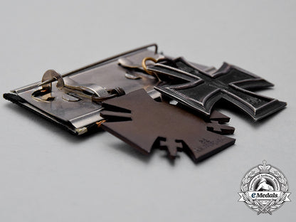 a_first_war_german_iron_cross1914_second_class_and_hindenburg_cross_medal_bar_grouping_cc_0575