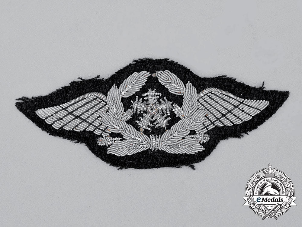 a_mint_and_unissued_luftwaffe_technical_staff_officer’s_trade_sleeve_insignia_cc_0588