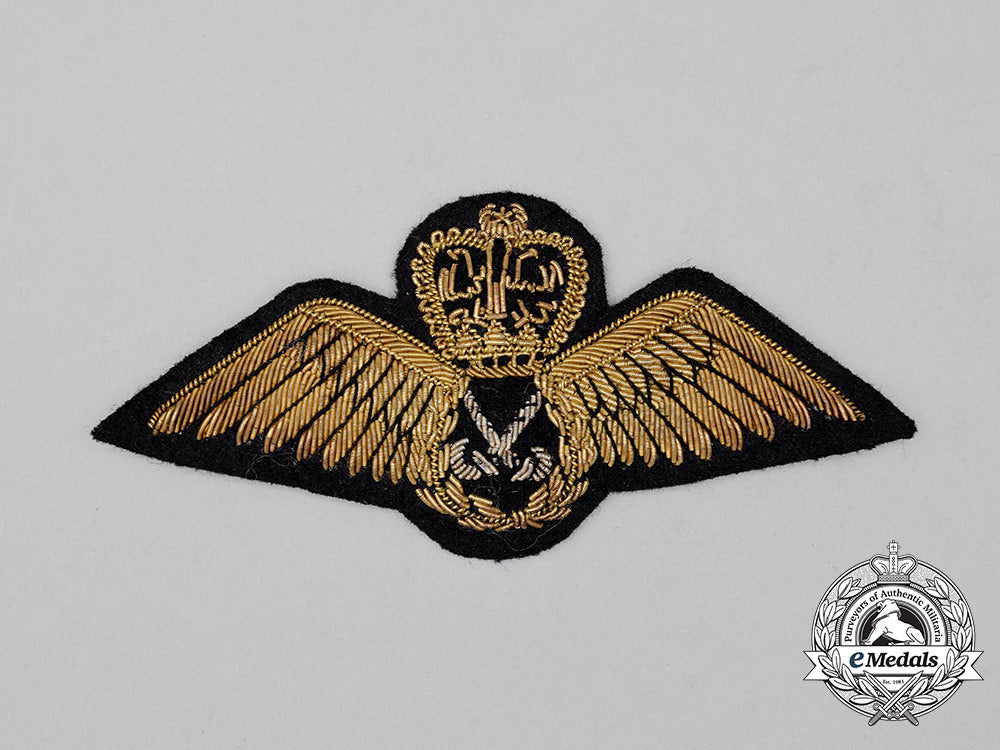 a_royal_malaysian_air_force_pilot's_badge_cc_0641