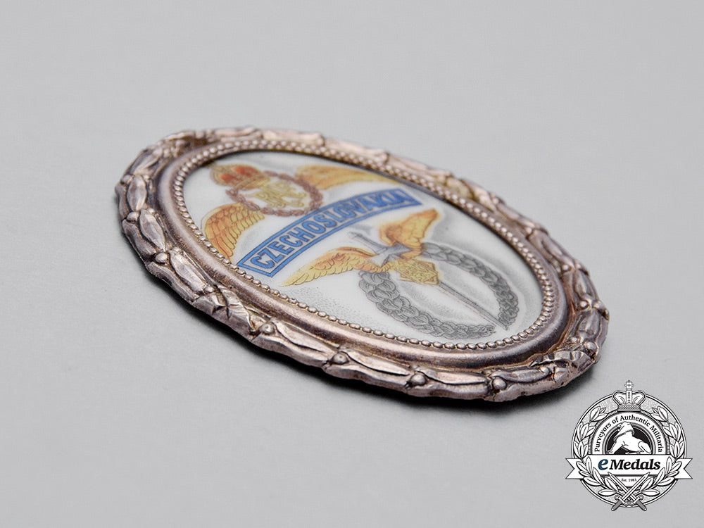 three_second_war_czechoslovak_air_force_commemorative_badge_cc_0743