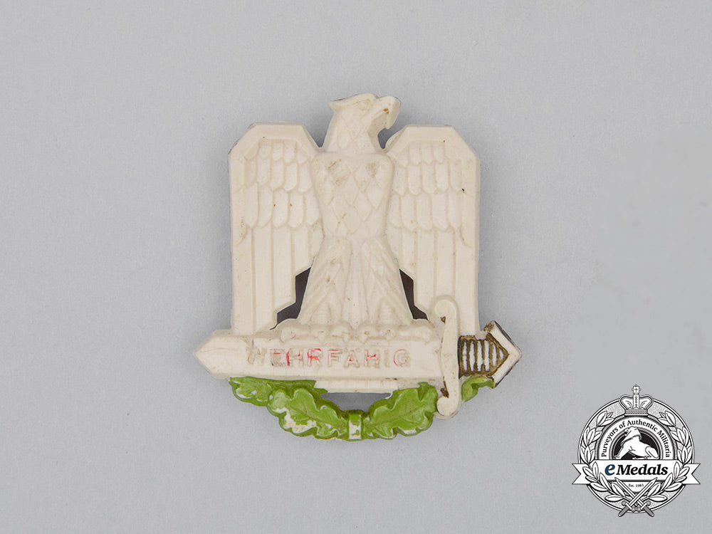 a_third_reich_period_german“_fit_for_military_service”_badge_cc_0785