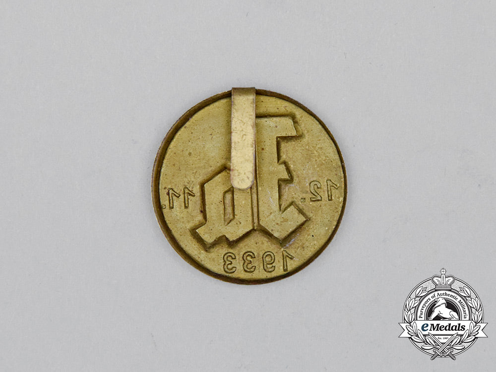 a1933_nsdap_voting_badge_cc_0818