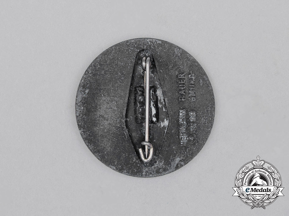 a1937_national_day_of_labour_badge_cc_0820