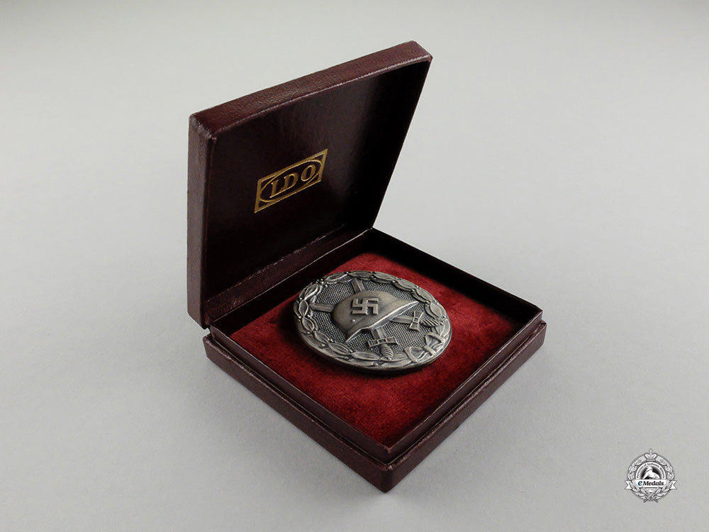 a_mint_early_war_manufacture_german_silver_grade_wound_badge_in_its_ldo_case_of_issue_cc_1247