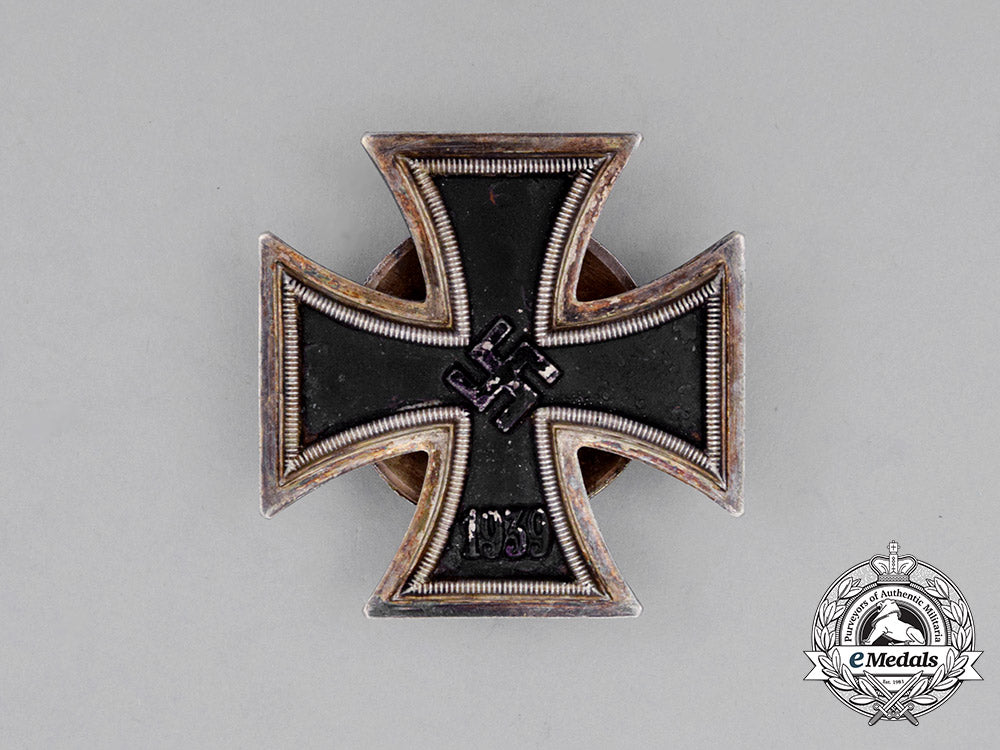 germany._an_iron_cross1939_first_class;_screwback_version_cc_1300