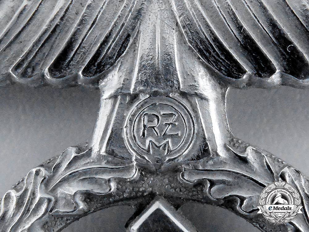 a_high_quality&_rare_set_of_second_war_german_vehicle_flag_tops_cc_1306