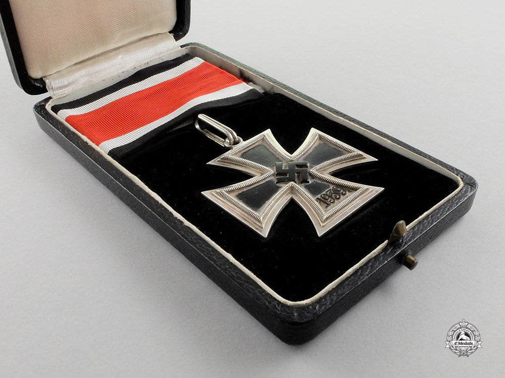a_knight’s_cross_of_the_iron_cross1939_by_steinhauer&_lück;_type-_a_micro“800”_version_cc_1311