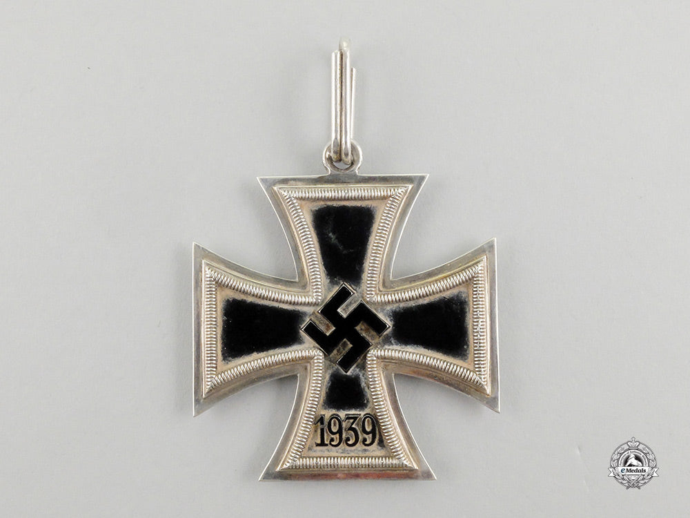 a_knight’s_cross_of_the_iron_cross1939_by_steinhauer&_lück;_type-_a_micro“800”_version_cc_1313
