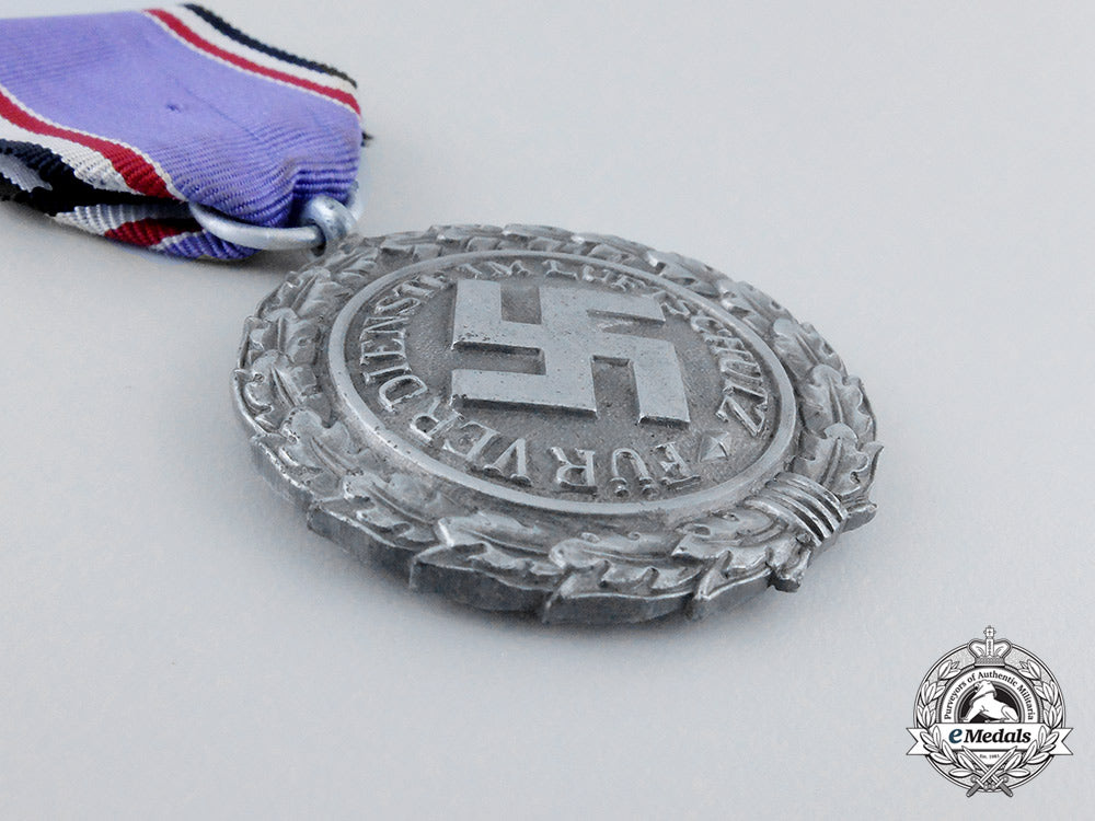 germany._an_air_raid_defence“_luftschutz”_medal;_second_class_heavy_version_cc_1364_1