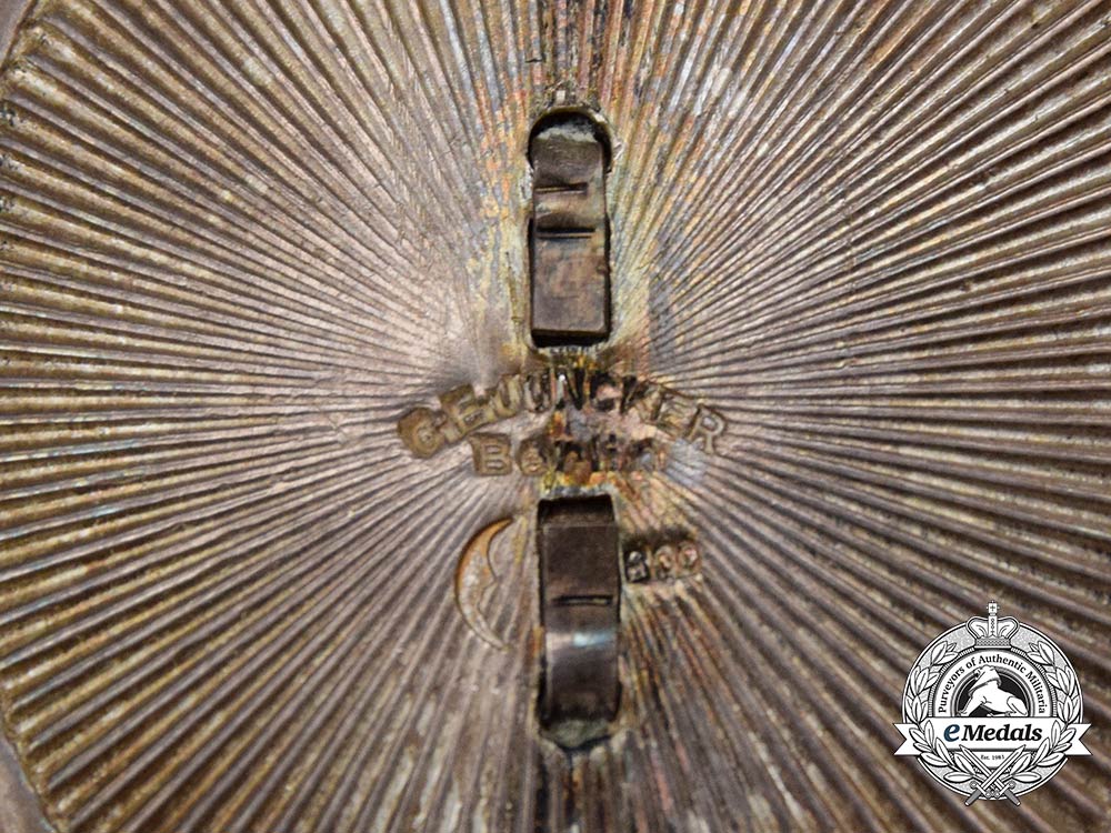 a_fine_first_war_prussian_observer’s_badge_by_c._e_juncker_of_berlin_in_its_case_of_issue_cc_1487
