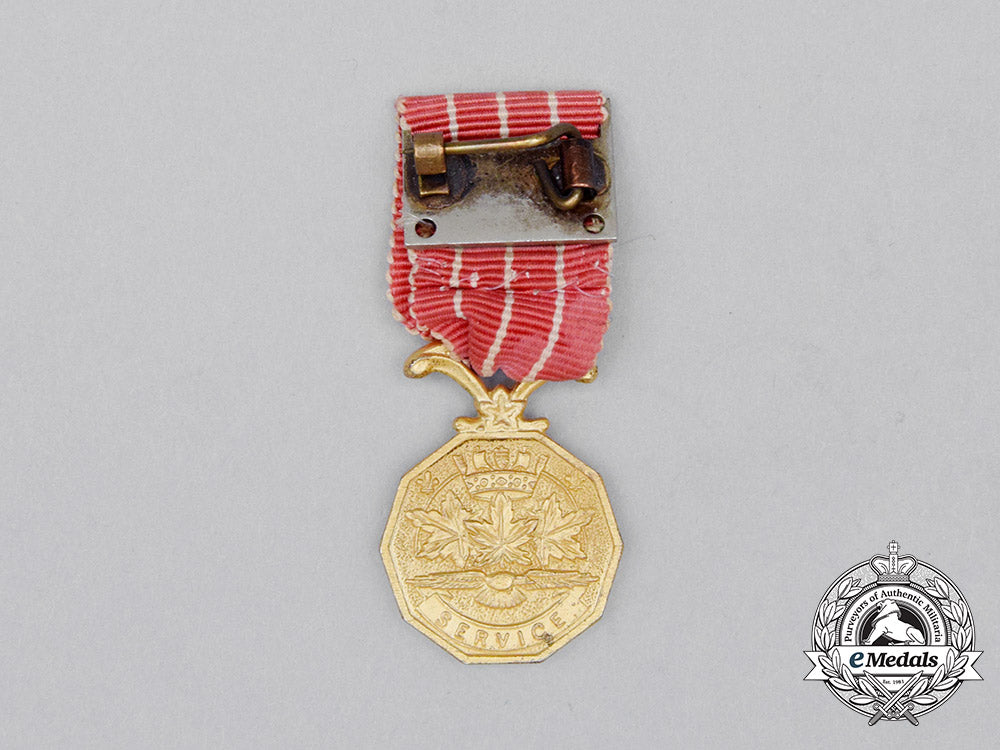 a_miniature_canadian_forces'_decoration_cc_1586