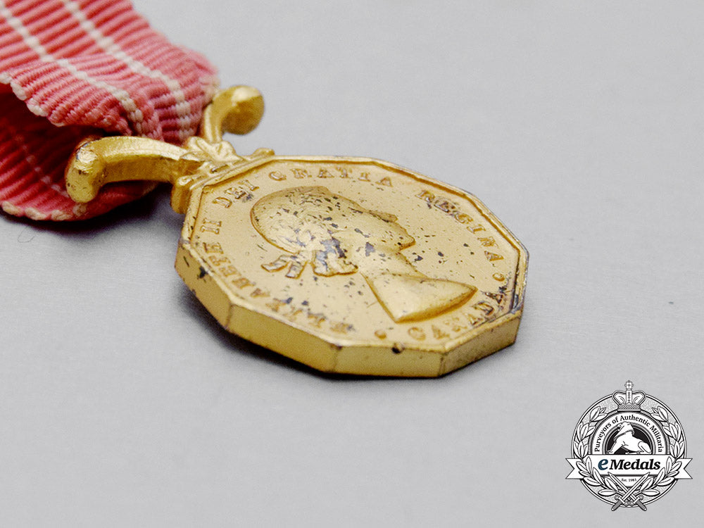 a_miniature_canadian_forces'_decoration_cc_1587