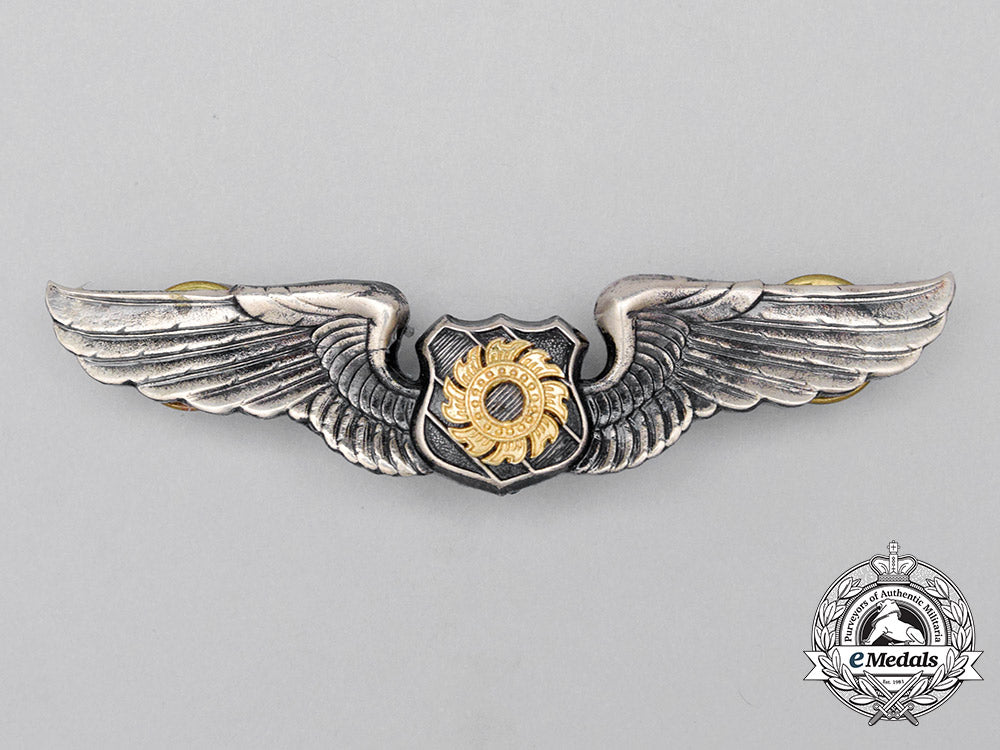 a_royal_thai_army_air_force_pilot_badge_cc_1623