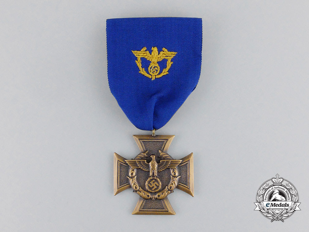 a_mint_german_border_protection(_zollgrenzschutz)_long_service_award_in_case_cc_1970