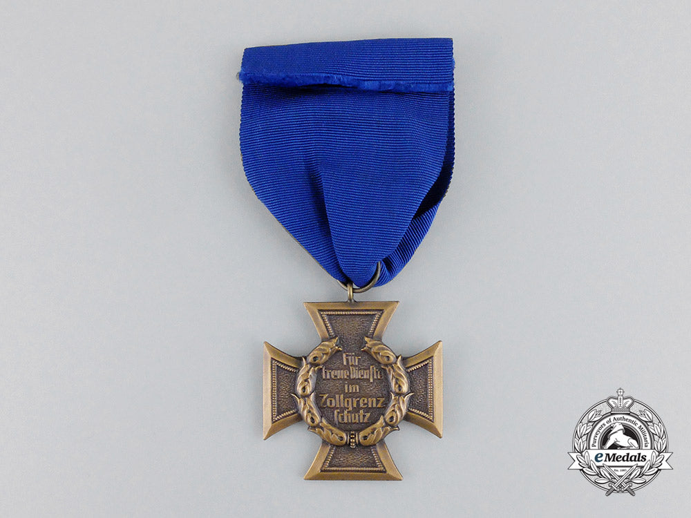 a_mint_german_border_protection(_zollgrenzschutz)_long_service_award_in_case_cc_1973