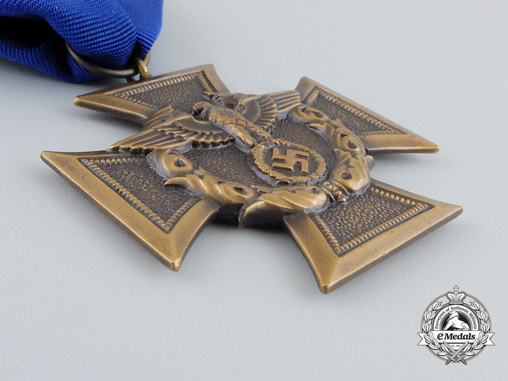 a_mint_german_border_protection(_zollgrenzschutz)_long_service_award_in_case_cc_1974