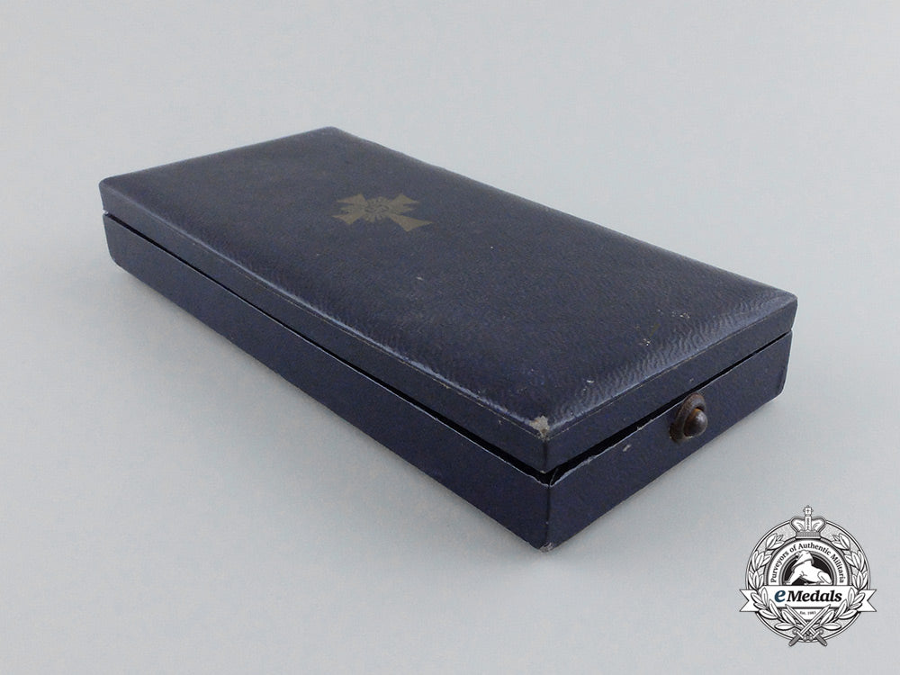a1_st_class_cross_of_honour_of_the_german_mother_by_poellath_in_case_cc_2012