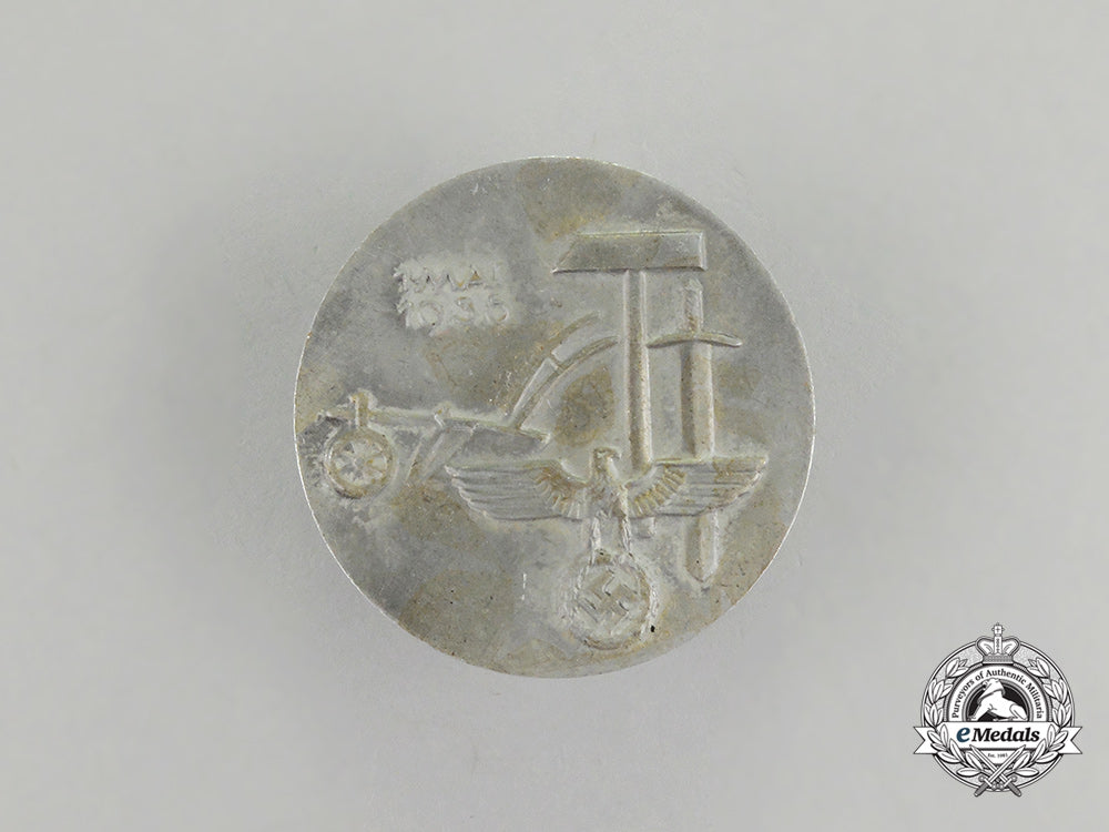 a1936_national_day_of_labour_badge_by_robert_metzger_cc_2032