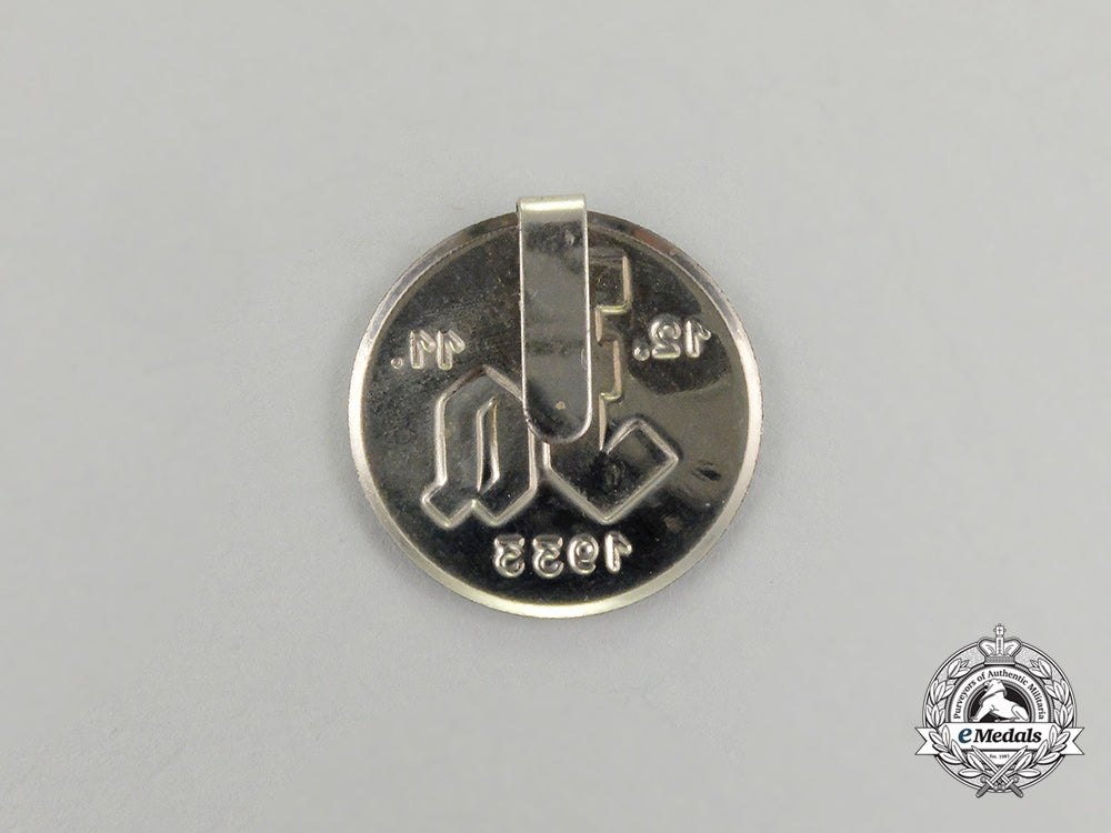 a1935_voting_badge_cc_2035