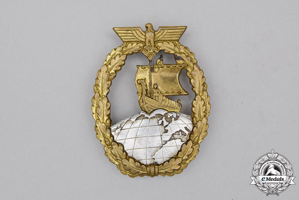 a_second_war_german_kriegsmarine_auxiliary_cruiser_badge_in_its_case_of_issue_cc_2193