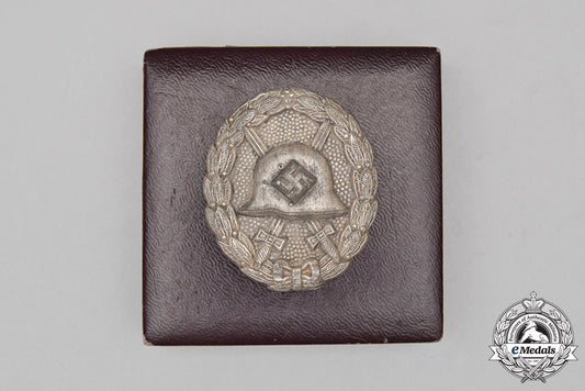 a_cased_third_reich_period_german_condor_legion_silver_grade_wound_badge_cc_2198