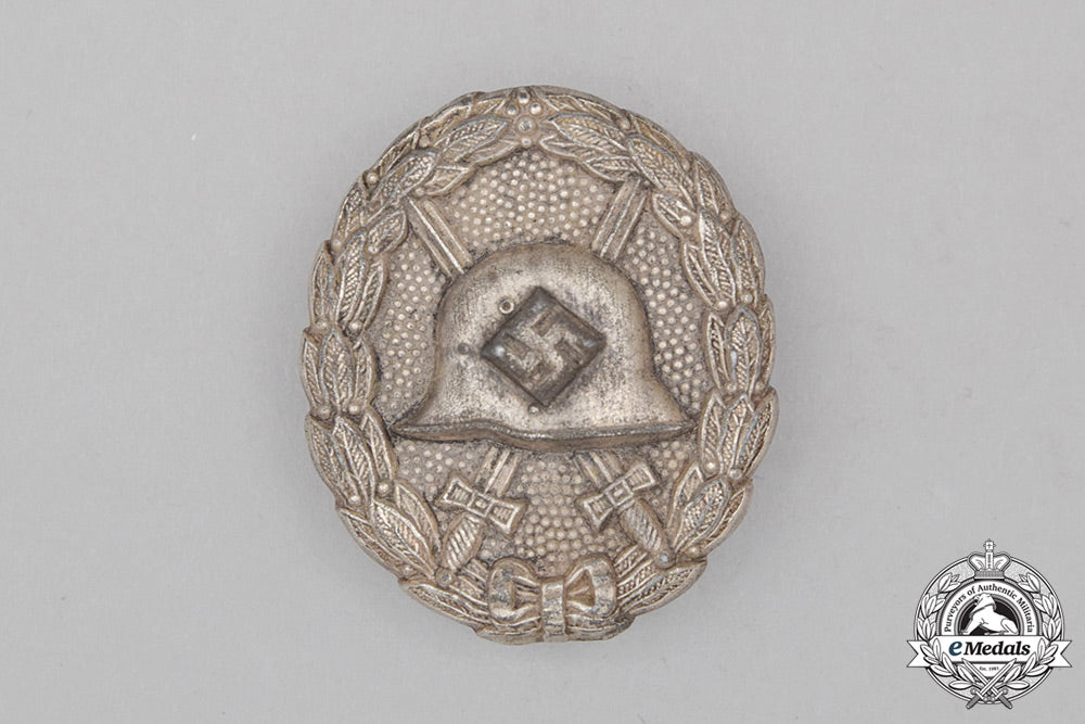 a_cased_third_reich_period_german_condor_legion_silver_grade_wound_badge_cc_2201