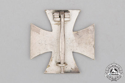 a_fine_prinzen_size_iron_cross1914_first_class_in_its_case_of_issue_cc_2210