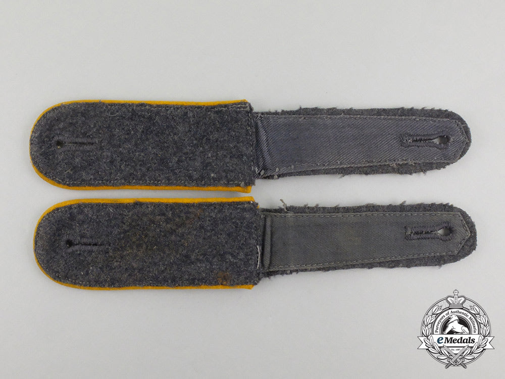 a_pair_of_luftwaffe_flight_enlisted_man’s_shoulder_boards_cc_2246