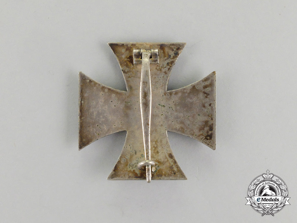 germany._an_iron_cross1939_first_class_in_its_case_of_issue_cc_2274