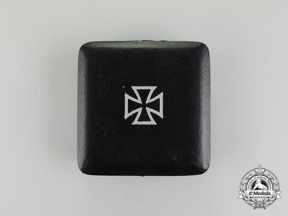 germany._an_iron_cross1939_first_class_in_its_case_of_issue_cc_2278