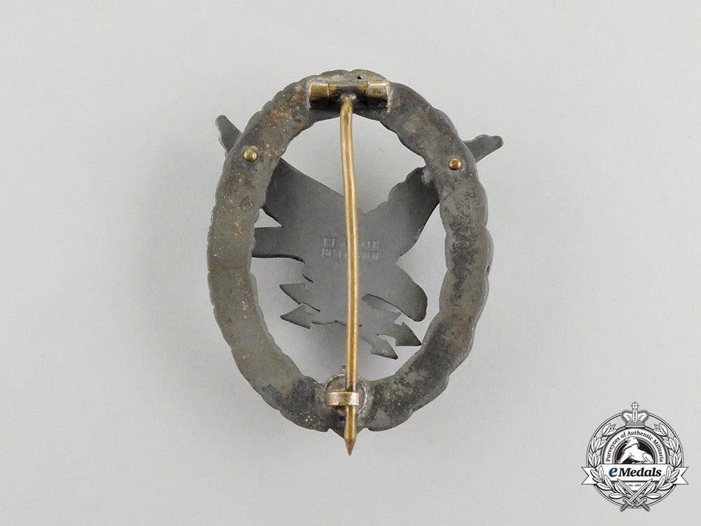 a_late_war_luftwaffe_radio_operator&_air_gunner_badge_by_c._e._juncker_cc_2360