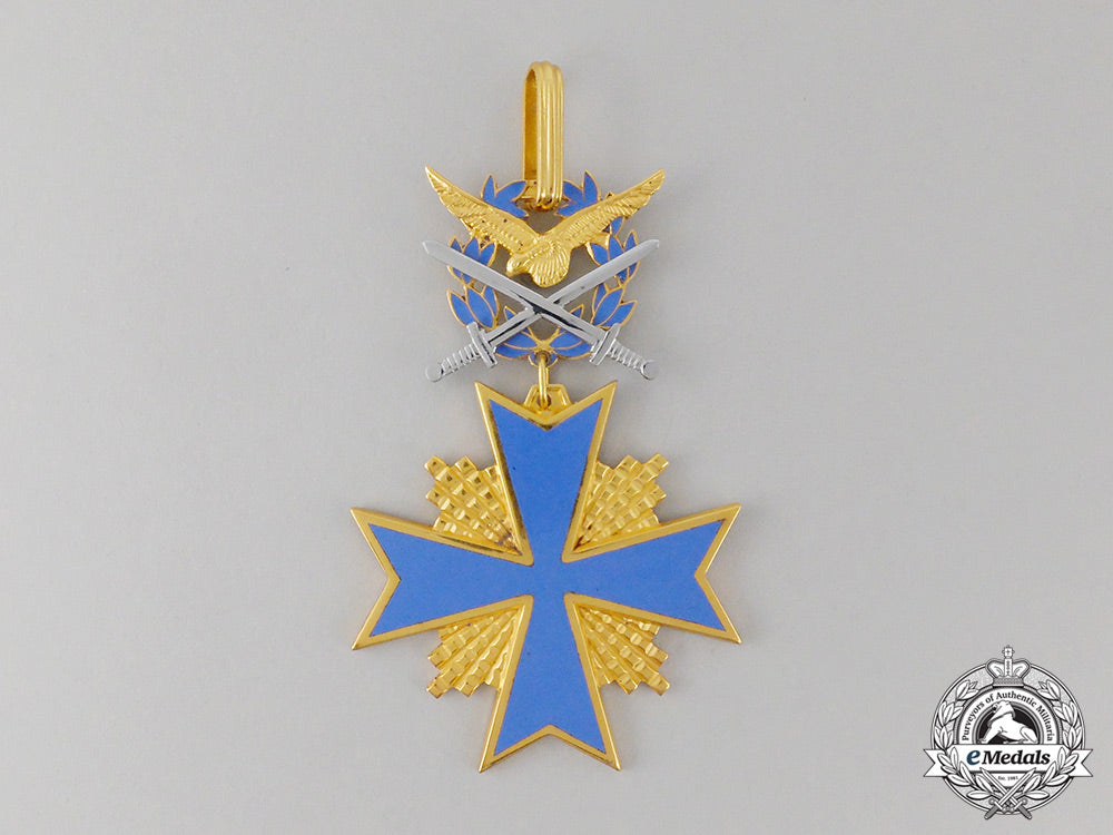 a_chilean_air_force_order_of_aeronautical_merit;1_st_class,_grand_cross_set_cc_2562_1_1