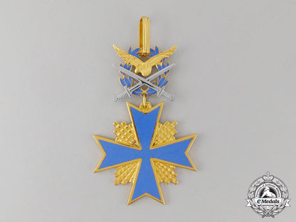 a_chilean_air_force_order_of_aeronautical_merit;1_st_class,_grand_cross_set_cc_2562_1_1
