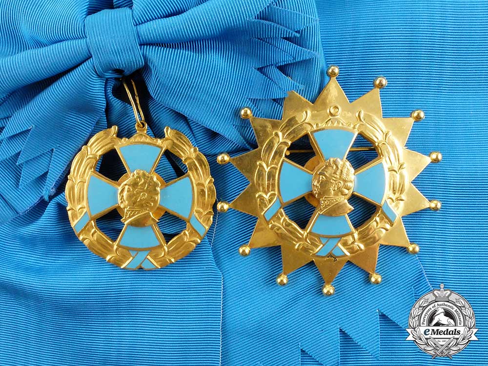 a_colombian_order_of_the_department_of_cundinamarca;_grand_cross_set_cc_2583
