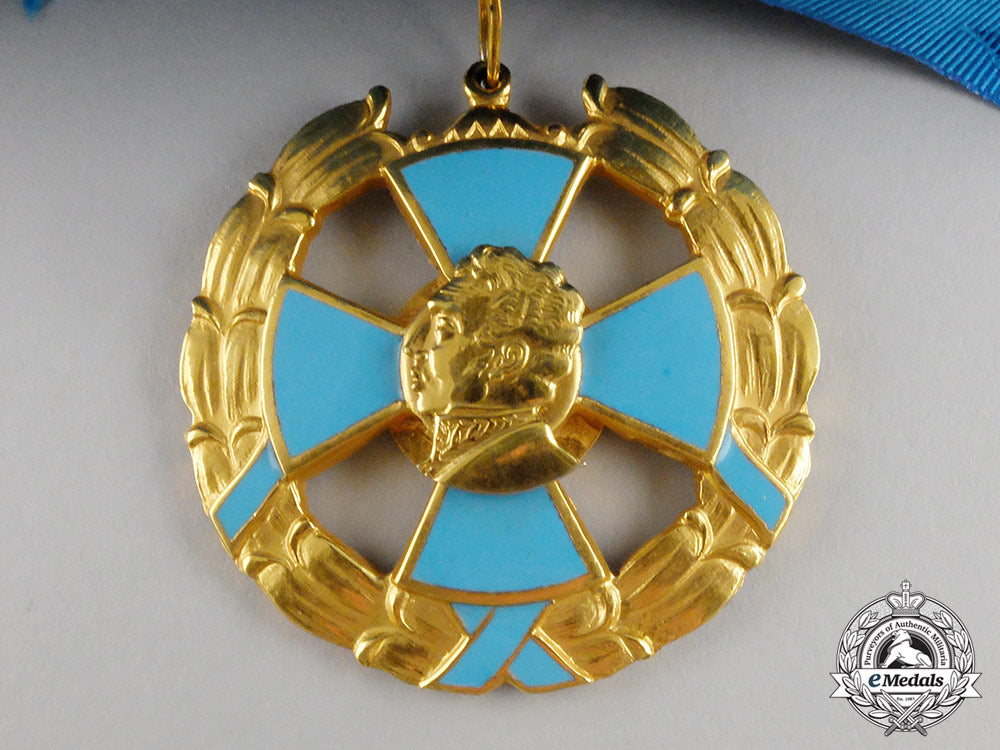 a_colombian_order_of_the_department_of_cundinamarca;_grand_cross_set_cc_2585