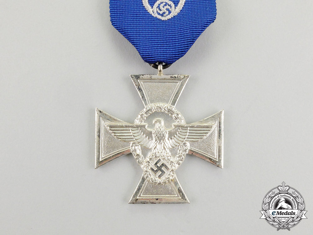 a_german_police_long_service_medal_for18_years_of_service_cc_2682