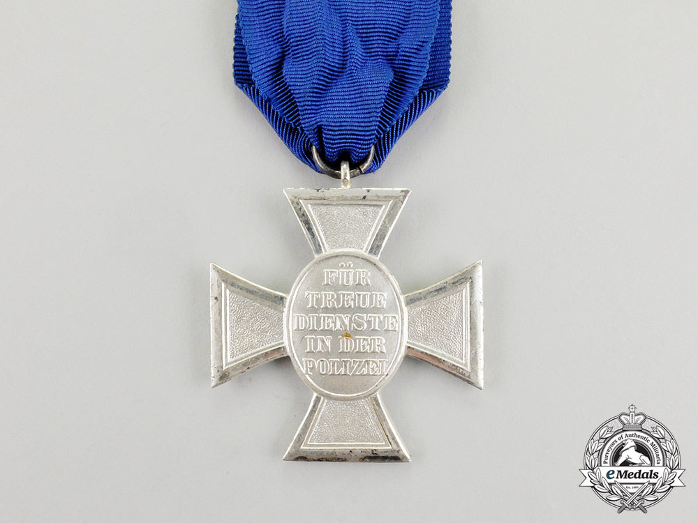 a_german_police_long_service_medal_for18_years_of_service_cc_2683