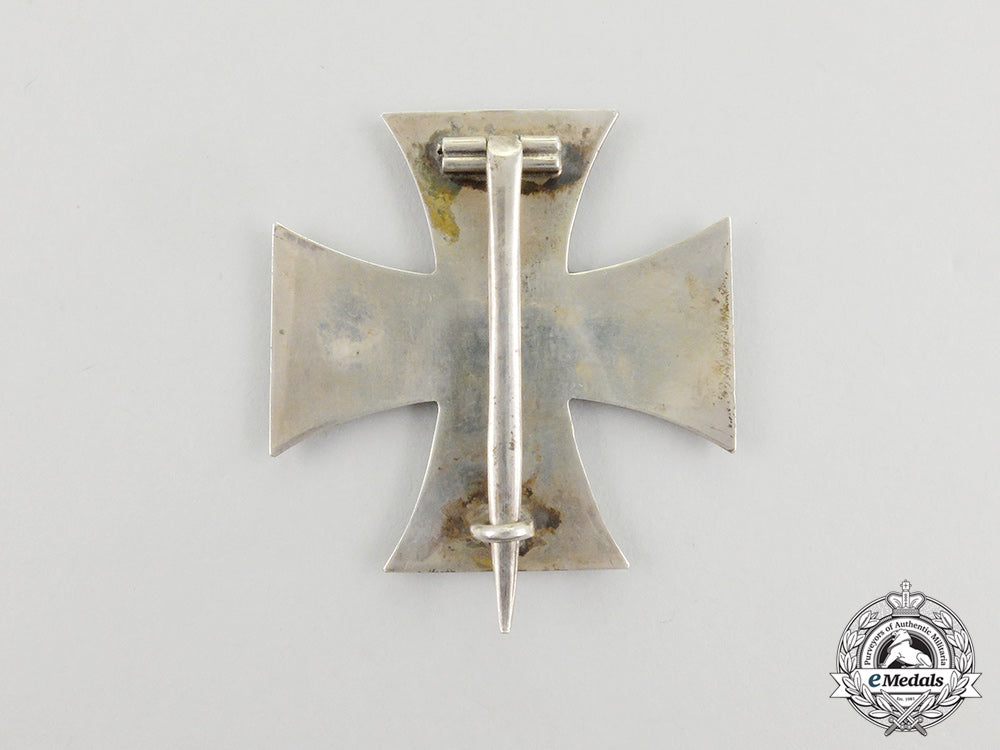 an_iron_cross1914_first_class_by_the_royal_mint_in_its_case_of_issue&_presentation_box_cc_2729